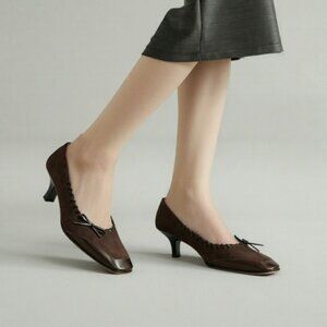 Ferragamo Cappuccino Brown Lace Bow Leather Suede Kitten Heels Pumps 8.5 A N